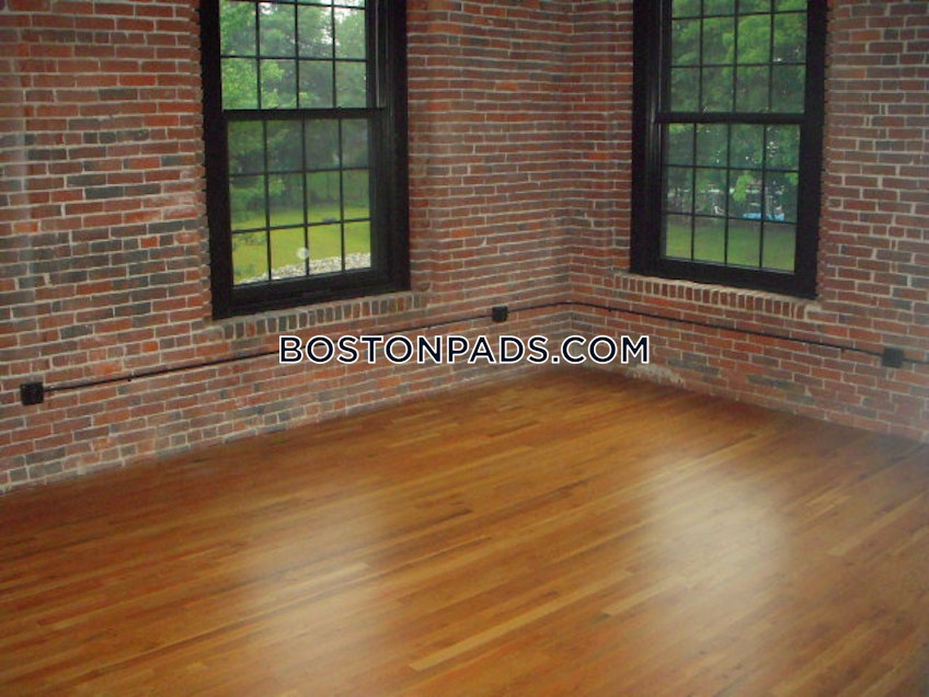 North Andover - $2,825+ /month