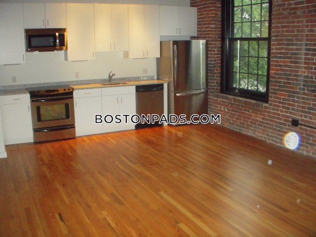 North Andover - $2,825+ /mo