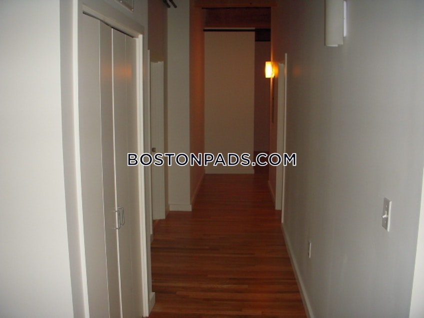 North Andover - $2,825+ /month