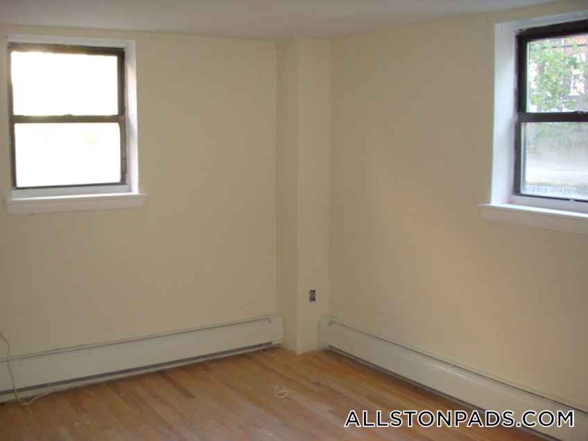 Boston - $2,750 /month