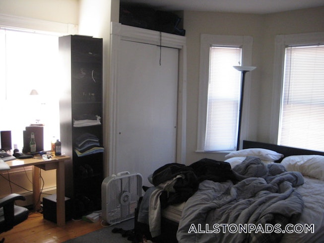 Boston - $2,550 /mo