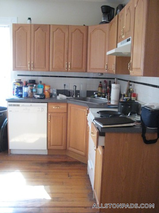 Boston - $2,550 /mo