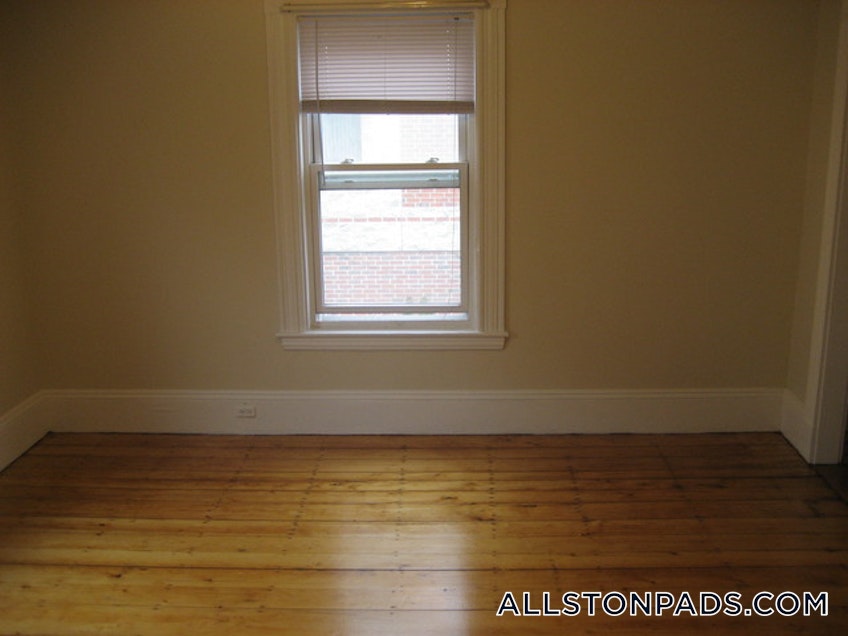 Boston - $2,400 /month