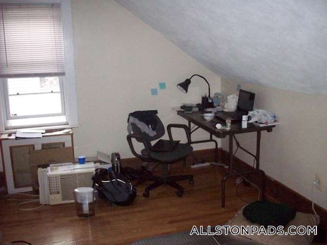 Boston - $2,200 /mo