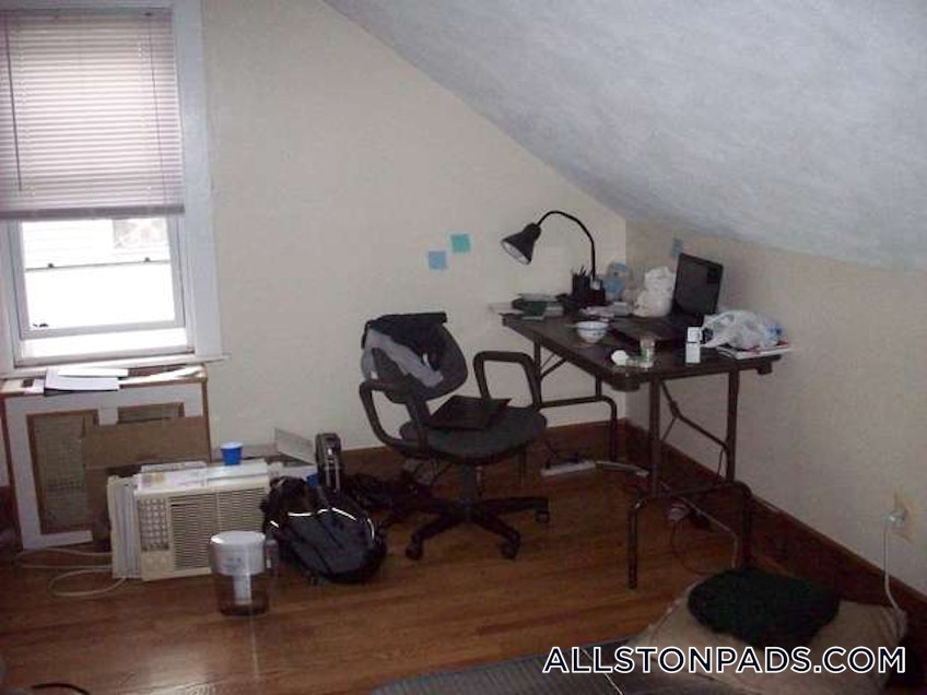 Boston - $2,200 /month