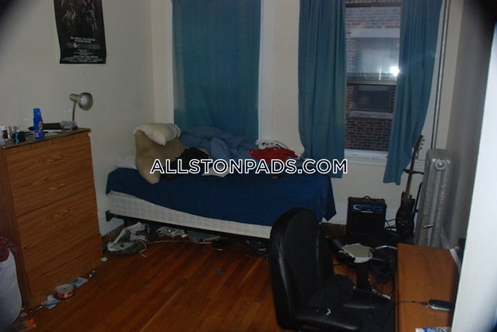 allston-apartment-for-rent-3-bedrooms-1-bath-boston-3100-4555174 