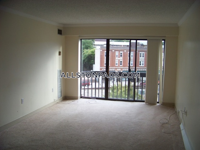 Boston - $2,700 /month