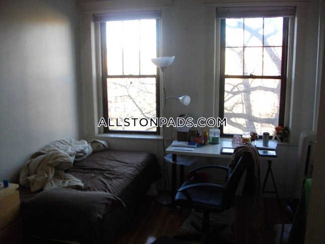 Boston - $3,100 /mo