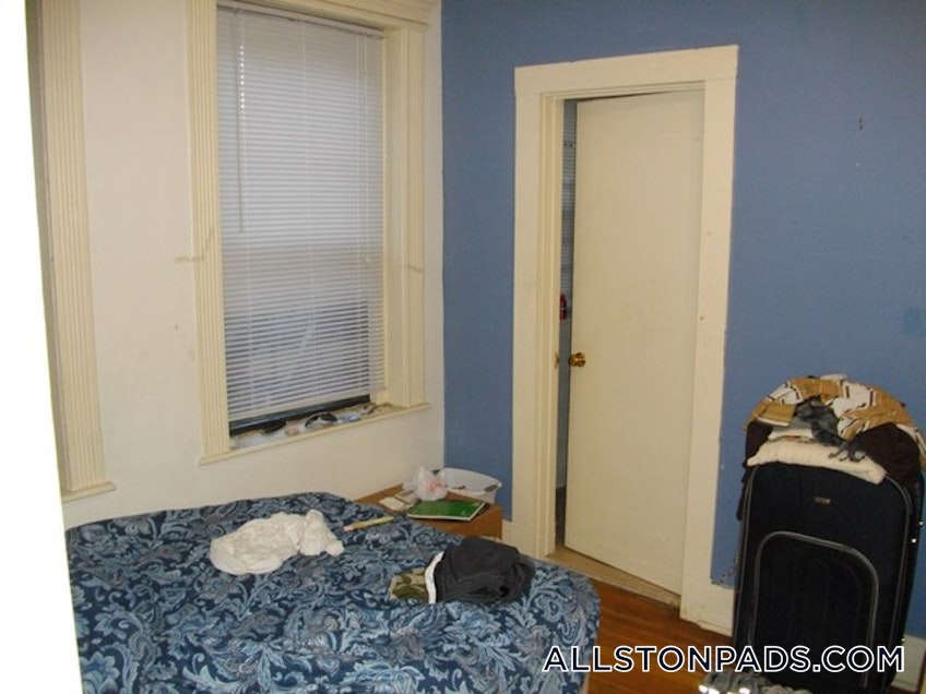 Boston - $3,200 /month