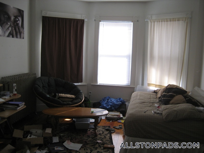 Boston - $3,600 /month