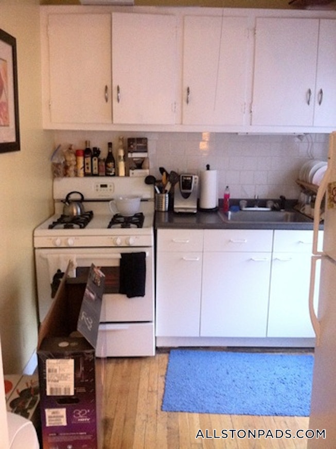 Boston - $2,300 /mo