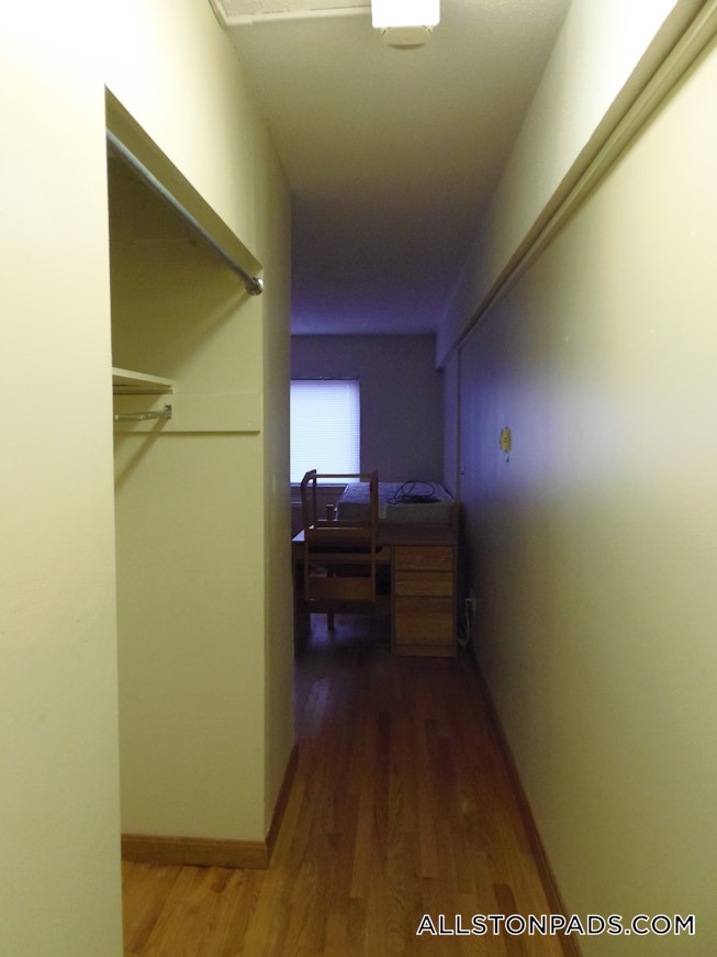 Boston - $2,150 /mo