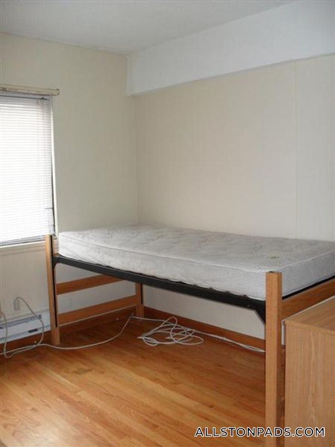 Boston - $2,100 /mo