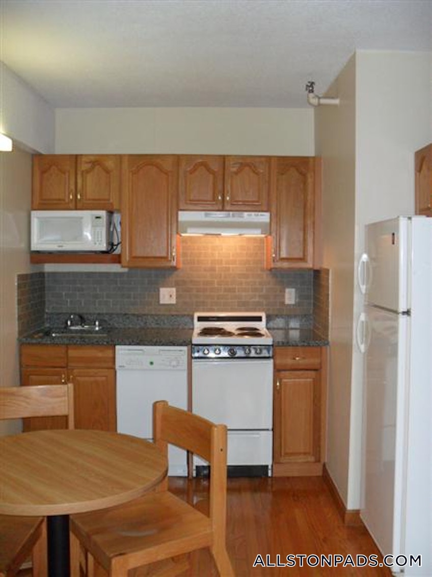 Boston - $2,100 /month