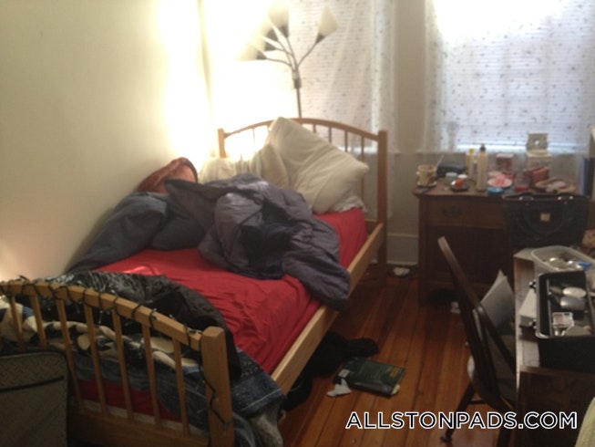 Boston - $2,600 /mo