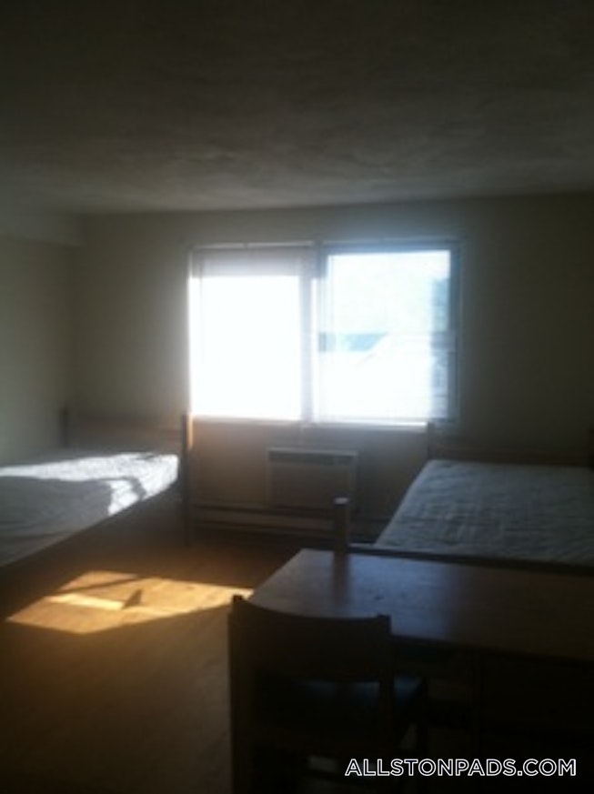 Boston - $2,150 /mo