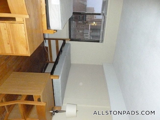 Boston - $2,150 /mo