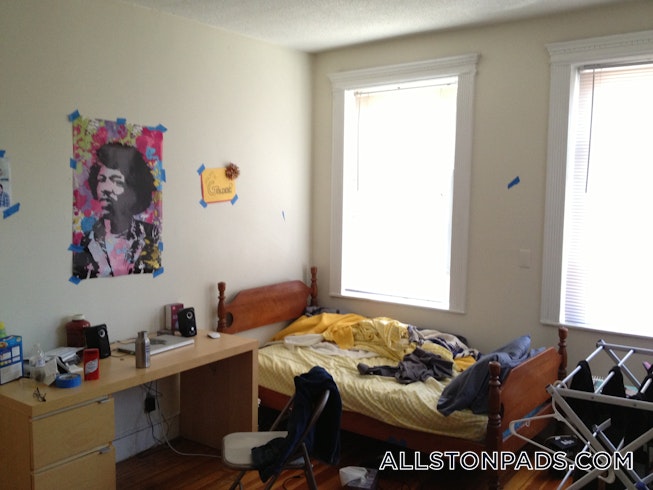 Boston - $2,500 /mo