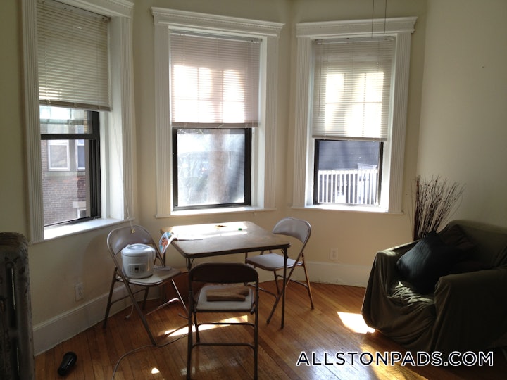 allston-apartment-for-rent-2-bedrooms-1-bath-boston-2500-4331919 