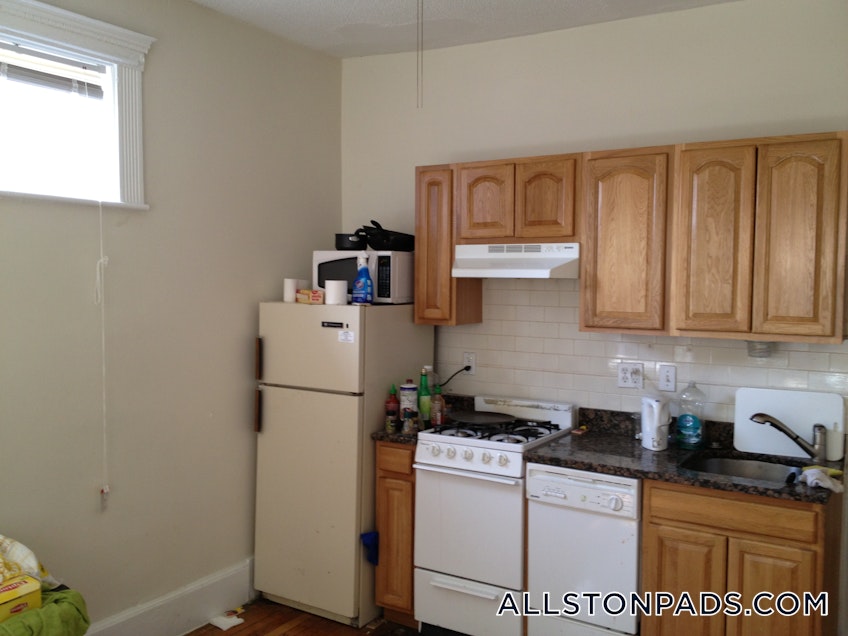 Boston - $2,500 /month