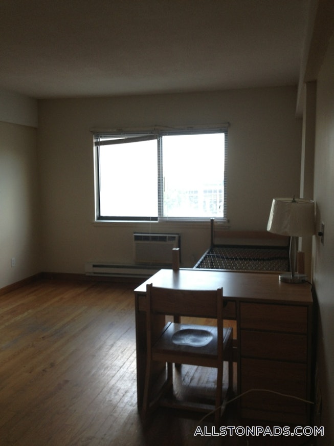 Boston - $2,150 /mo