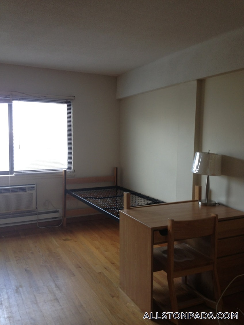 Boston - $2,150 /month