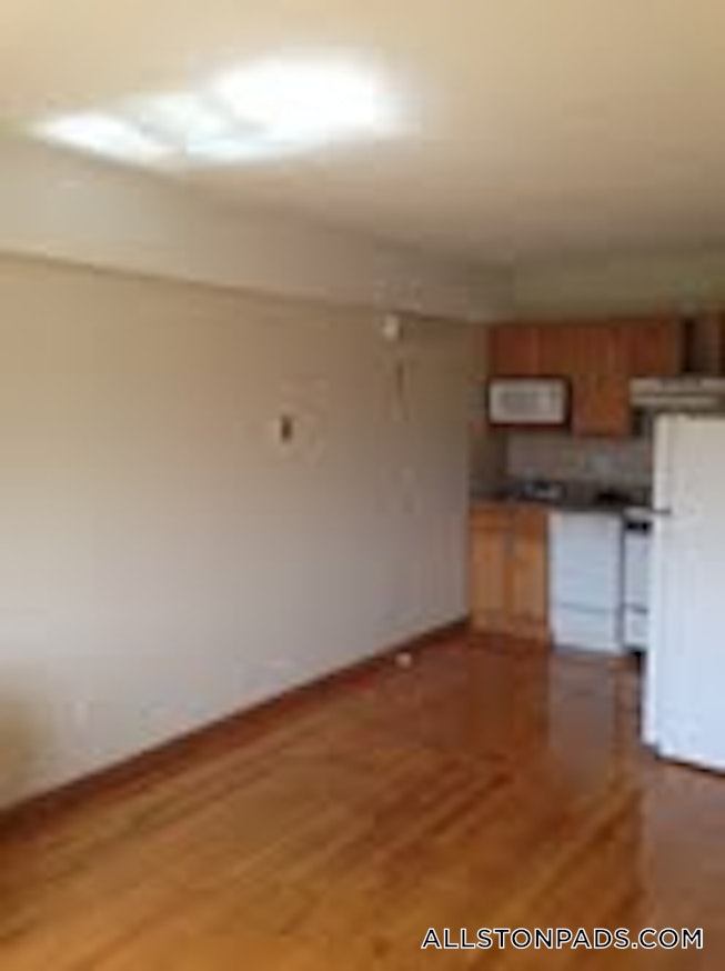 Boston - $2,150 /mo