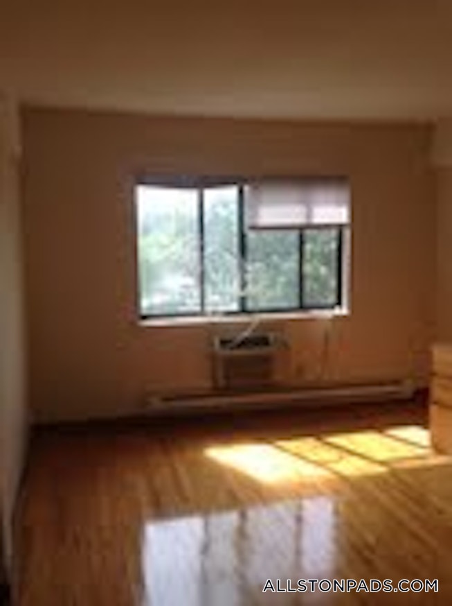 Boston - $2,150 /mo