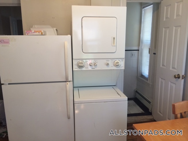 Boston - $2,550 /mo