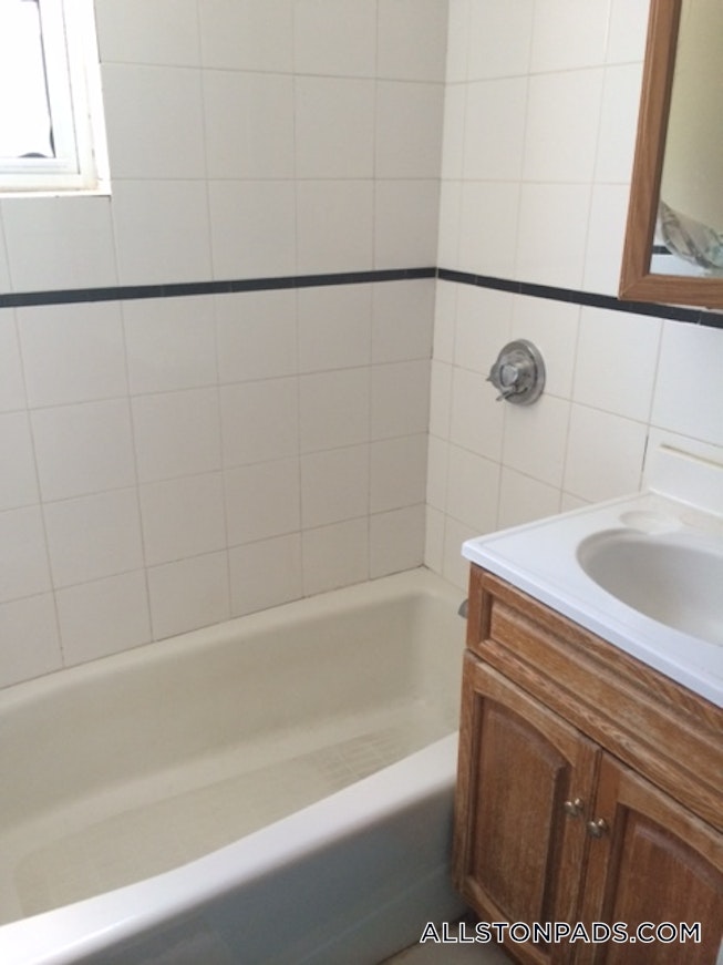 Boston - $2,550 /mo