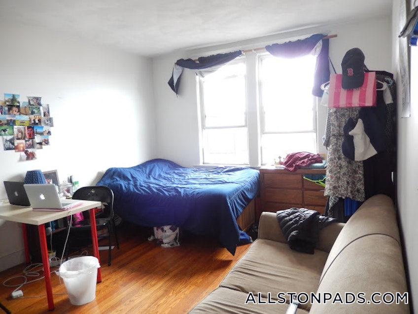 Boston - $2,300 /month