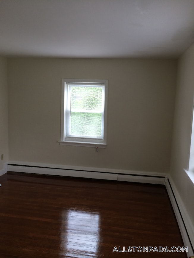 Boston - $2,150 /mo