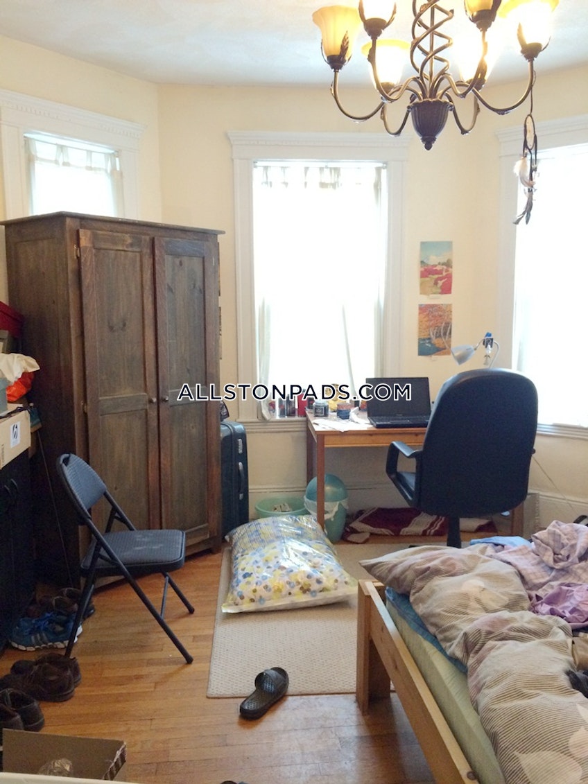 Boston - $3,600 /month