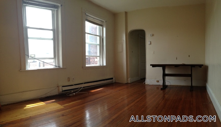 Boston - $2,100 /month