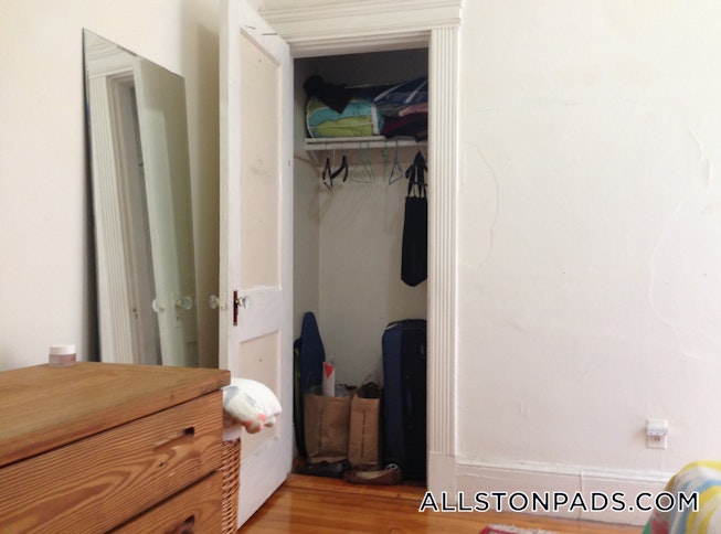 Boston - $2,200 /mo