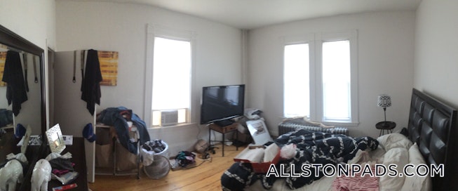 Boston - $2,400 /mo