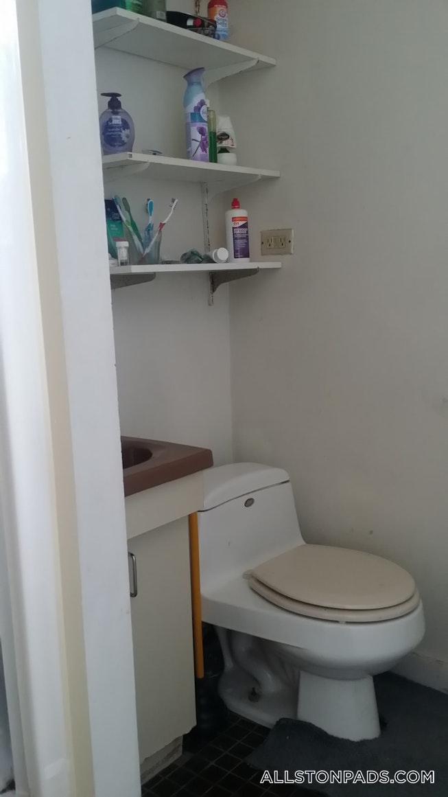 Boston - $3,700 /mo