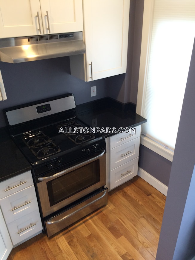 Boston - $3,200 /mo