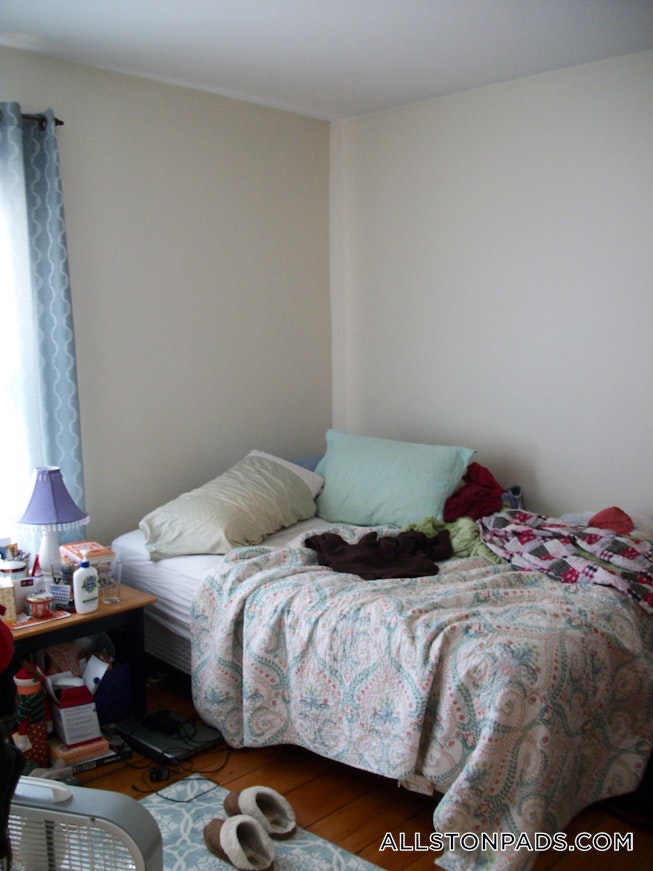 Boston - $2,550 /mo