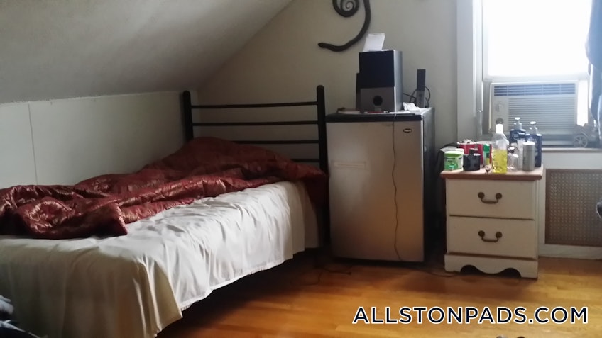 Boston - $2,200 /month