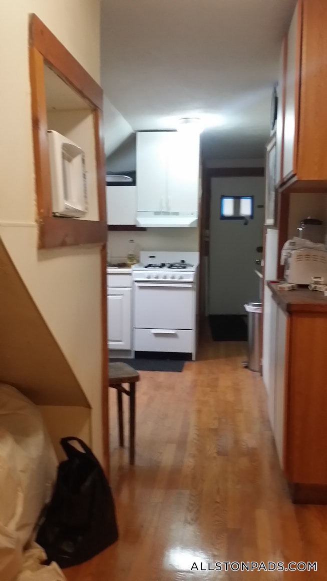 Boston - $2,200 /mo