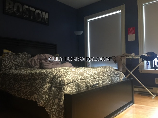 Boston - $3,100 /mo