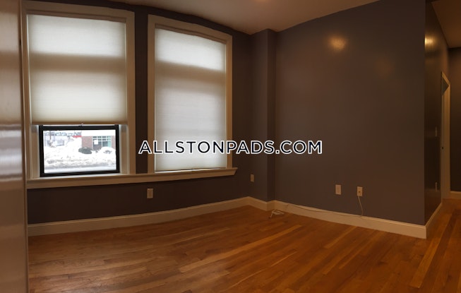 Boston - $3,200 /mo