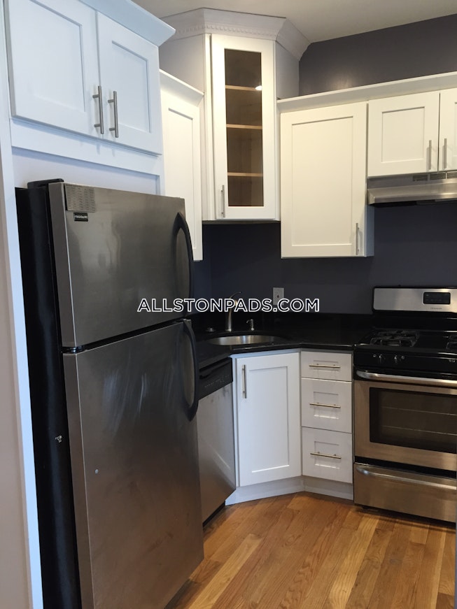 Boston - $3,200 /mo