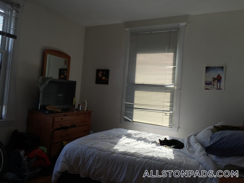 Boston - $2,200 /month