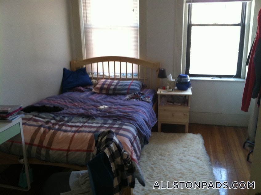 Boston - $3,200 /month