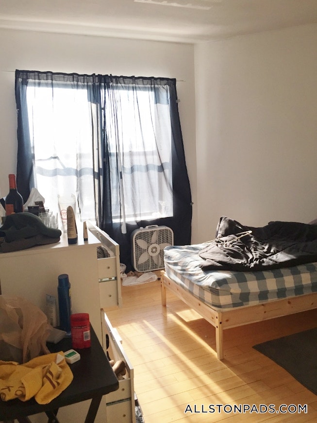 Boston - $2,850 /mo