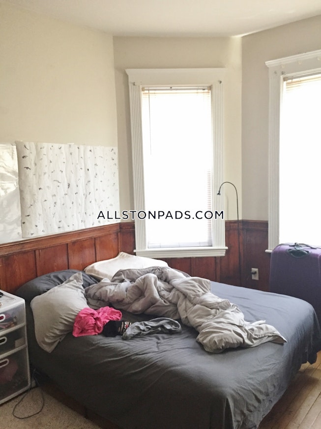 Boston - $3,700 /mo