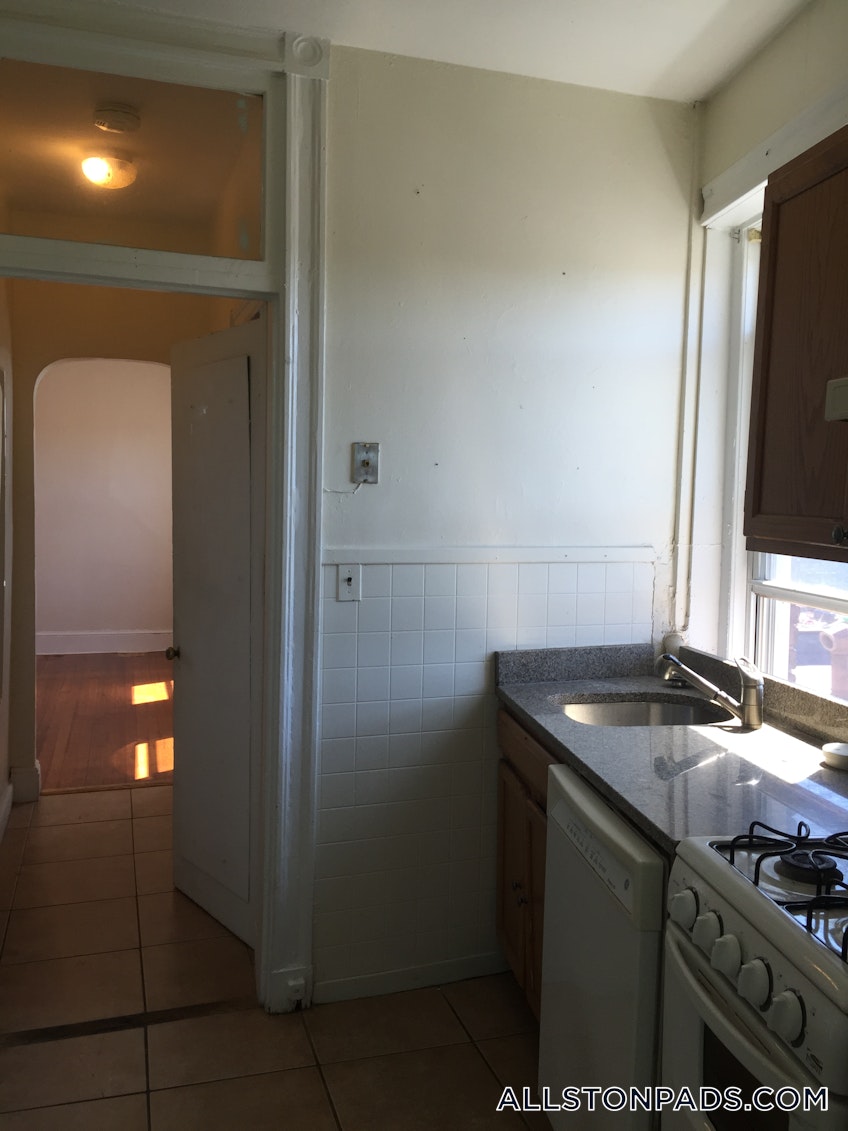 Boston - $2,050 /month