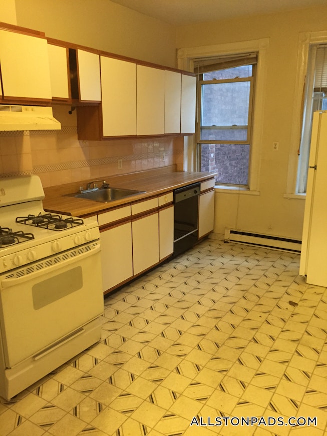 Boston - $2,150 /mo